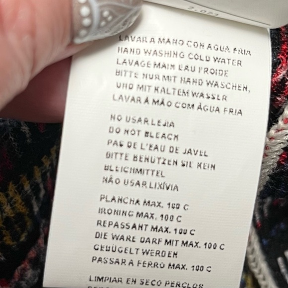 Aldomartins Cap Juluca A New Story Geometric Mesh Top - Picture 6 of 6